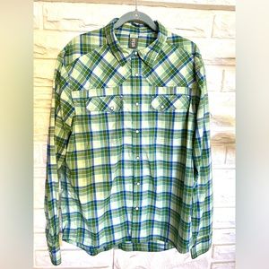 Men’s green plaid Stio long sleeve peal snap quick dry shirt